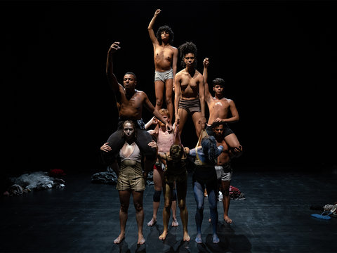 Lia Rodrigues Companhia de Danças